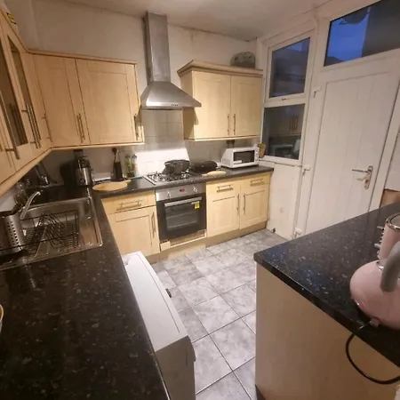 Hotel Double With Shared Bathroom *