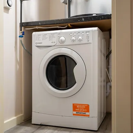 2bed Apartment *