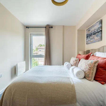 2bed Apartment *