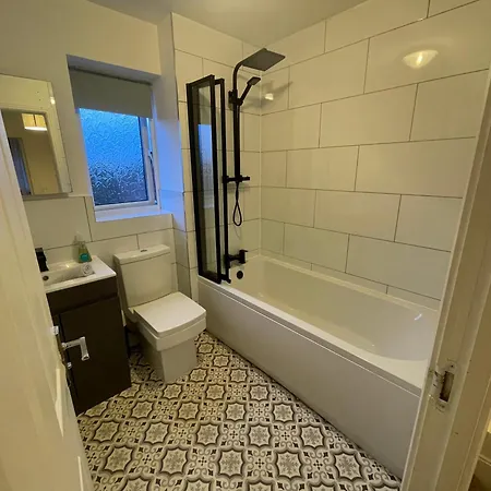 Mufc & Trafford Centre Townhouse 4 Bedroom Free Parking