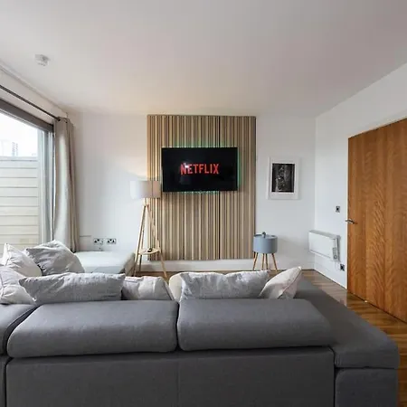3 Bed Penthouse,near City Centre,etihad,coop Live Апартаменты *