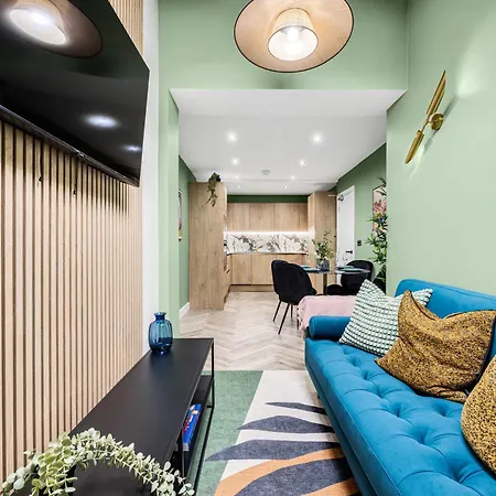 Amazonian Luxury Family Mcr Centre Etihad Free Parking * 맨체스터