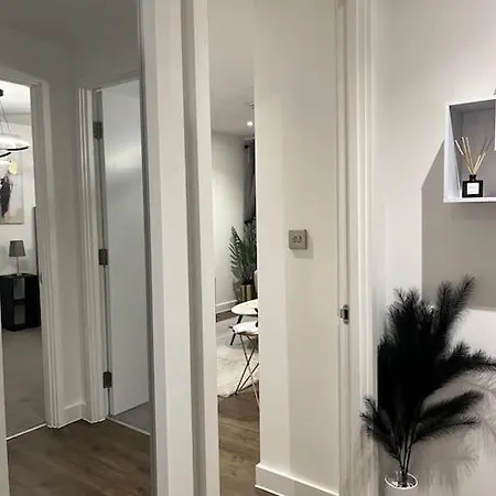Thewaterhouse - 2bed 2bathrooms Fits4 & Balcony