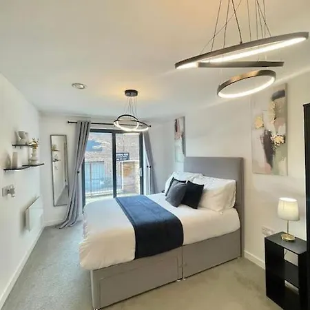 Thewaterhouse - 2bed 2bathrooms Fits4 & Balcony Apartment Manchester