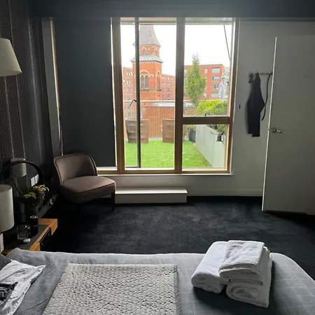 Ancoats Getaway With Terrace And Hot Tub * Manchester