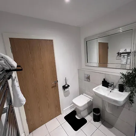 Hadeti Luxury Homes * Manchester
