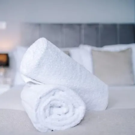 Сasa de vacaciones Lux 3 Bed 10 Mins From Centre - Parking & Netflix *