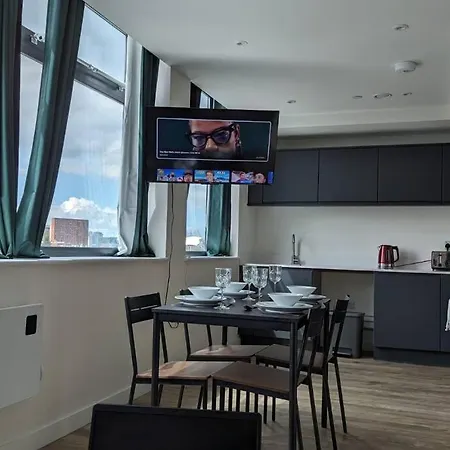 Lovely 1br Penthouse Near Mcr Stadiums * Манчестер