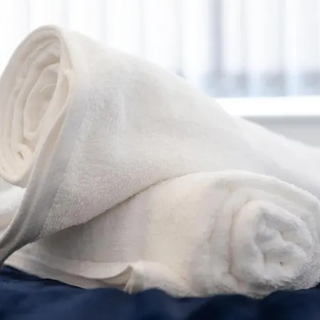 Prázdninový dům 3 Bedroom House Free Wifi And Parking *