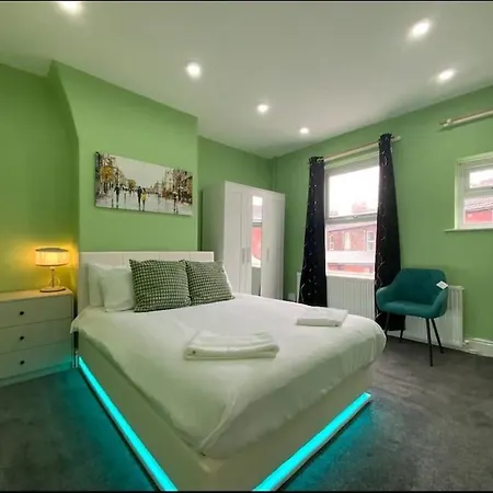 Beautiful 2 Bed 1 Bath Holiday home Manchester