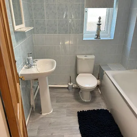 3 Bedroom Close To Stadium And Coop Live * Manchester