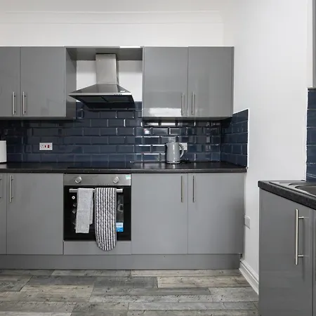 Holiday home Huge 6br Sleeps 12 Near City!