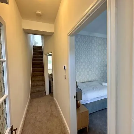 Prázdninový dům Three Bedroom Manchester, Sleeps 8! Manchester