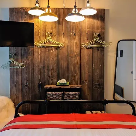 Boutique Centre Flat By Superhost *