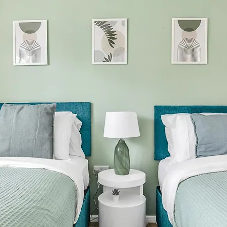 In Greater Villa Manchester