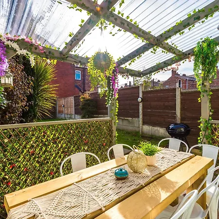 R&r At A Character Victorian * Μάντσεστερ