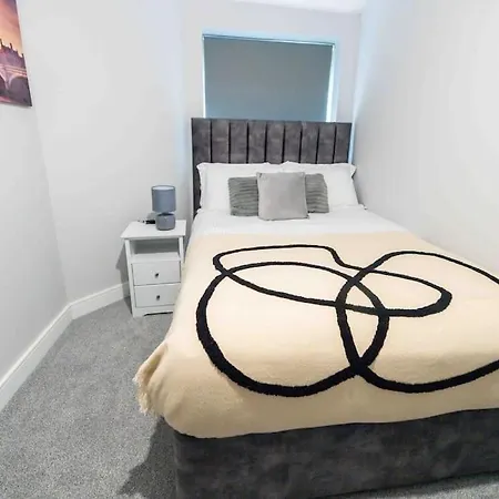 Beautiful, Peaceful, 5 Bedroom With Hot Tub! Manchester