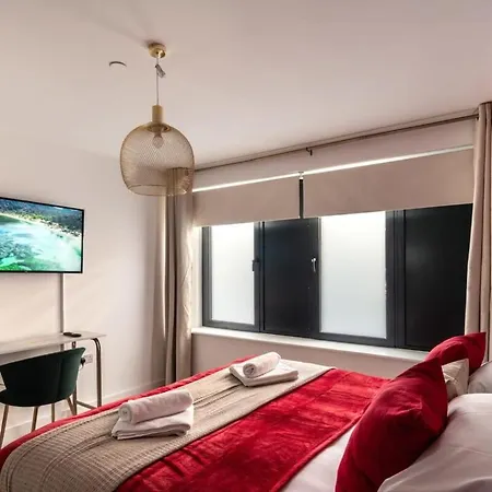 Stayzeni, Alexandra Rise Neat 1br Flat *