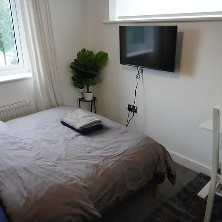 Rylance Luxury House - Free Parking Casa de Férias Manchester