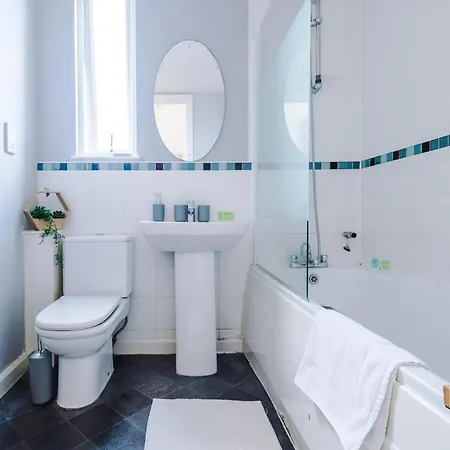 Luxury Coop Live & Etihad With Free Parking