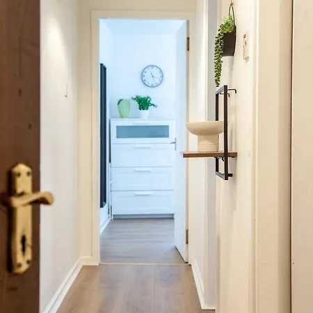 Centre Perfect Location