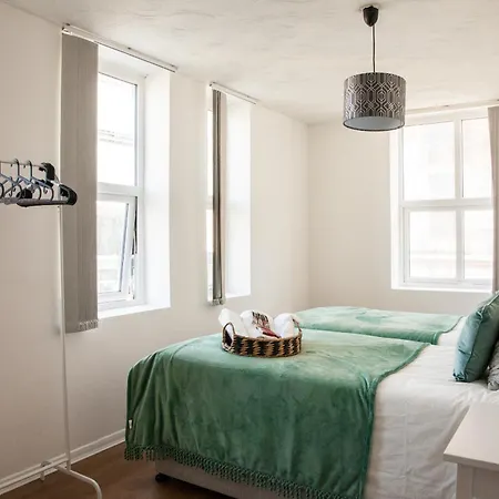 Centre Perfect Location