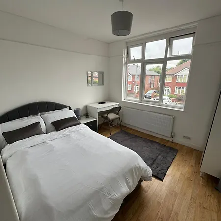 Elegant Estates Humble Abode 5 *