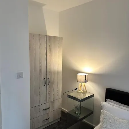 Apartman Luxury 2br Near Town And Etihad Stadium