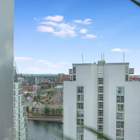 Apartment New! Media 2br Free Wifi Manchester