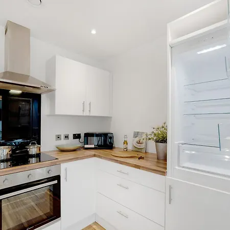 Apartment New! Media 2br Free Wifi Manchester