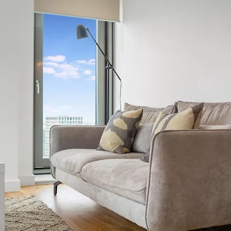 New! Media 2br Free Wifi Manchester