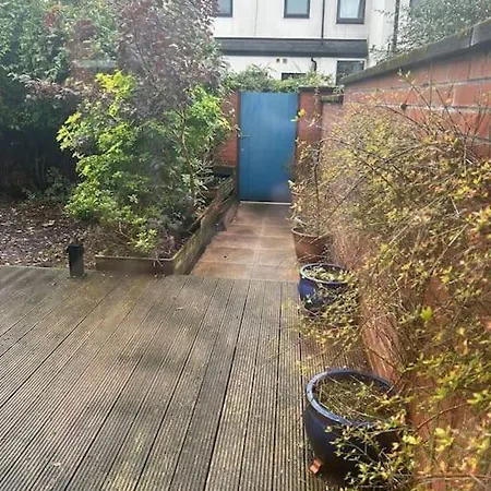 Beautiful Gem In * Manchester