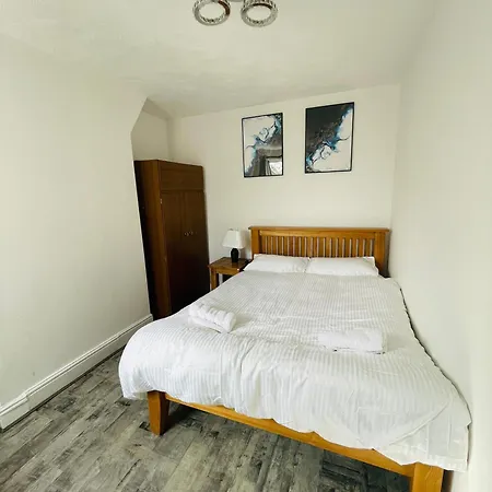 2 Double Bedroom Private, Close To Old Trafford & City Centre דירה מנצ'סטר