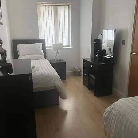 Luxury Modern Town House, Centre, Free Secured Parking Holiday home