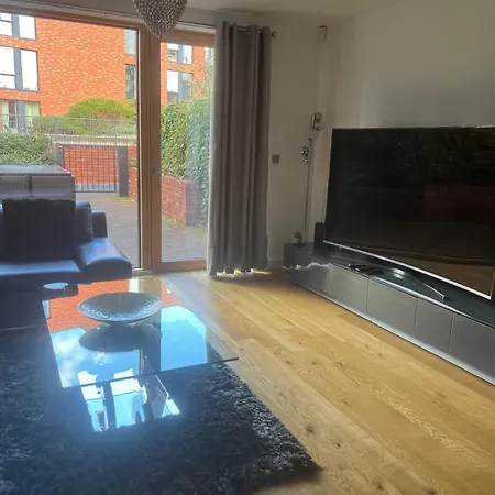 Holiday home Luxury Modern Town House, Centre, Free Secured Parking