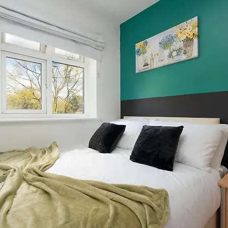 Tailored For Contractors & Business Guests - Driveway Parking Appartement