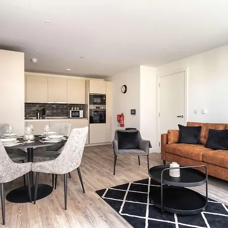 Modern & Bright 2 Bed In Manchester