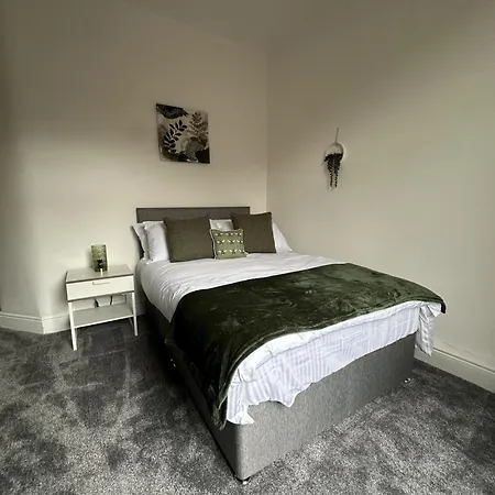 Nyaraló Cosy House Near Etihad And Coop Live *
