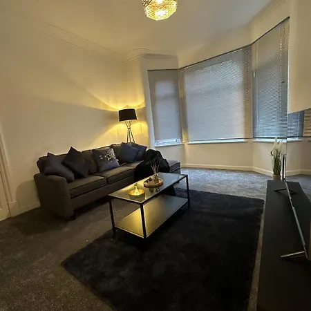 Nyaraló Cosy House Near Etihad And Coop Live