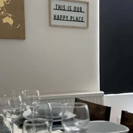 Cosy House Near Etihad And Coop Live Nyaraló Manchester