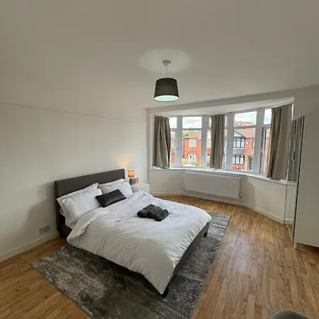 Kwatera prywatna Elegant Estates Humble Abode 4