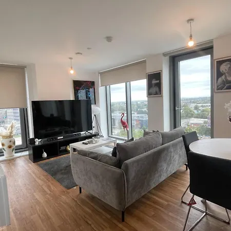 Luxury 2bedroom Serene *