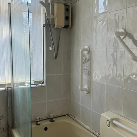 Komegloba Exquisite * Manchester