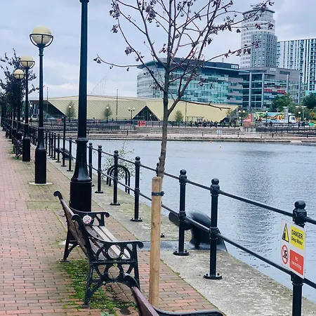 Apartament Great 2bed In Salford Quays With Water View