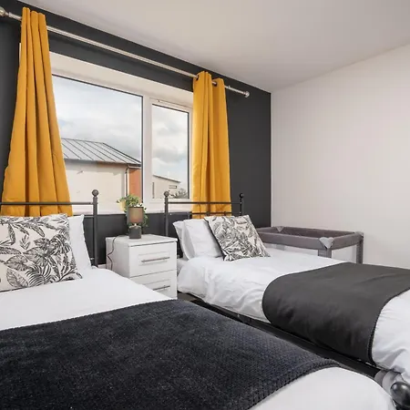 Casa de Férias Etihad, & Coop Live - Free Parking - 10ppl