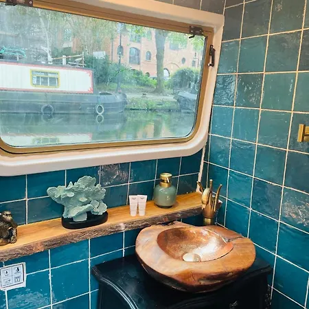 Bespokenarrowboat Botel Manchester