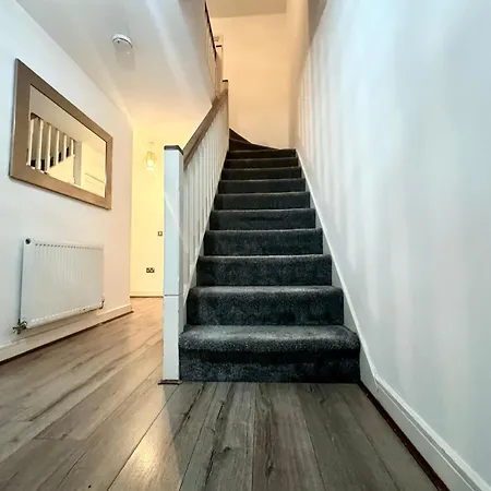 Cosy Modern 3-bed Near Etihad, Coop Arena - Ao Arena And Center