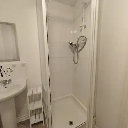 בית אירוח Kingdom מנצ'סטר