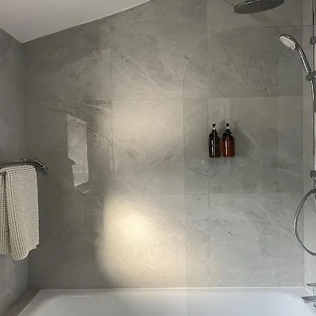 Artistic 3 Bed In Old Trafford Next To Mufc Manchester