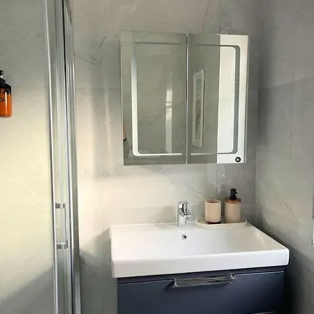 Artistic 3 Bed In Old Trafford Next To Mufc *